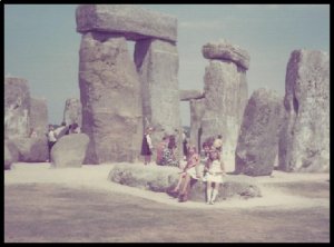 Fam_at_Stonehenge___2__1468181086_56734__1468181086_37208