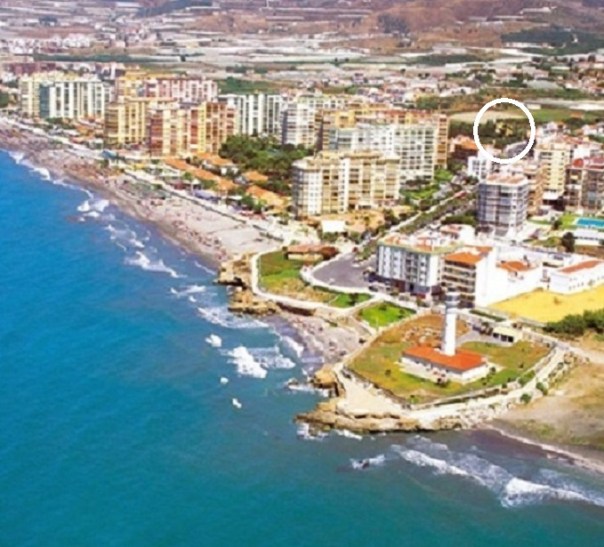 Torrox Lighthouse - present